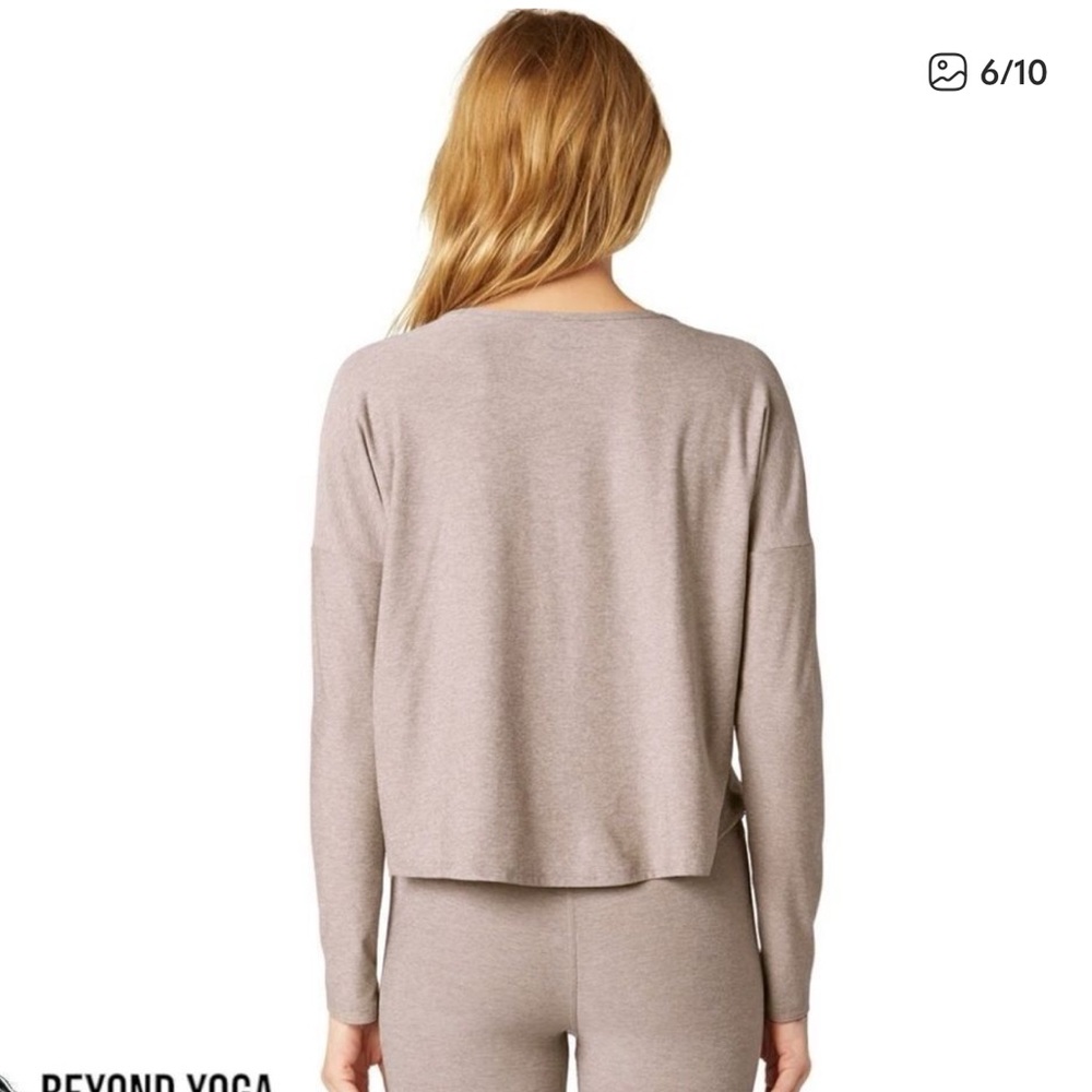 BEYOND YOGA Featherweight Morning Light Long Sleeve Pullover Top- Sz S - Picture 3 of 6